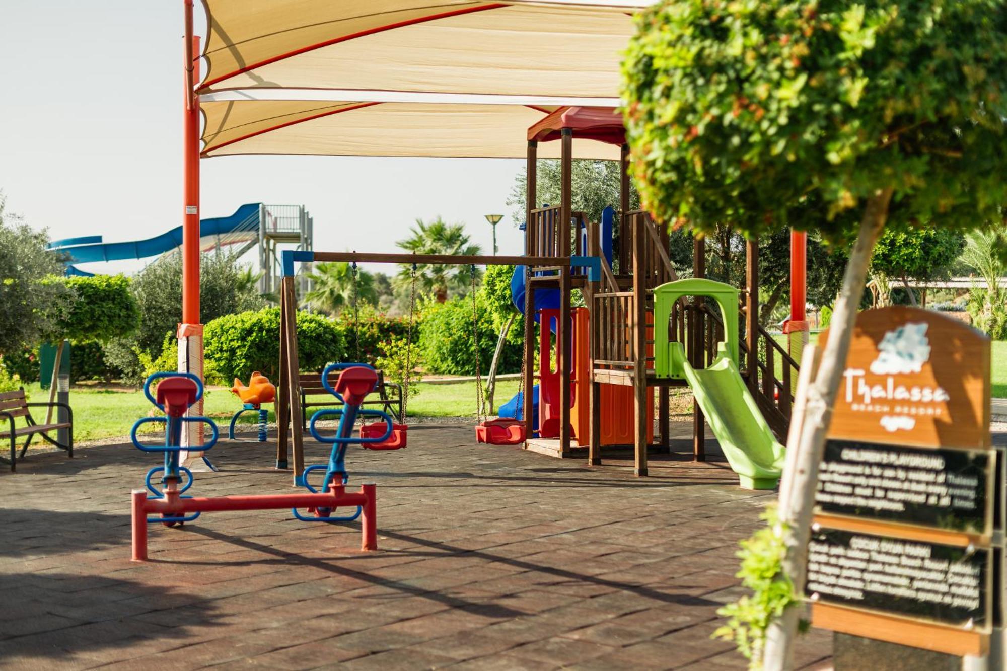 Paradise Beach Front Resort Vokolidha Exterior foto